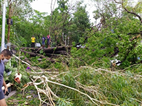 Zerstörung durch Zyklon Amphan